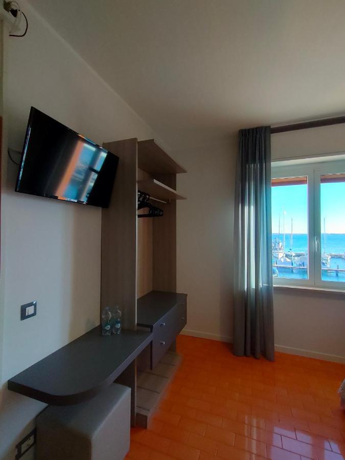 Albergo La Pescatrice Moniga del Garda Εξωτερικό φωτογραφία